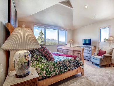 Seven Bedrooms a Huge Rental Accommodation 4500 sq ft